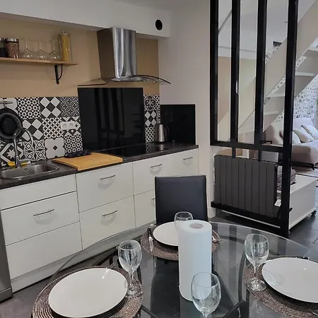 Le Patio - Calme - Hyper Centre شقة بو